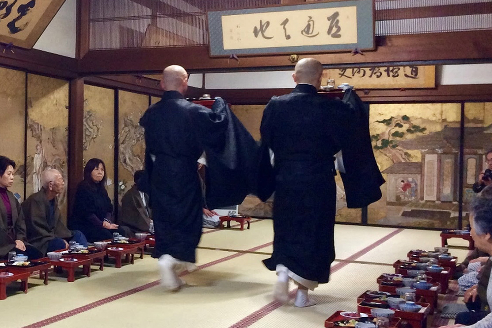 振舞膳（ふれまいぜん）